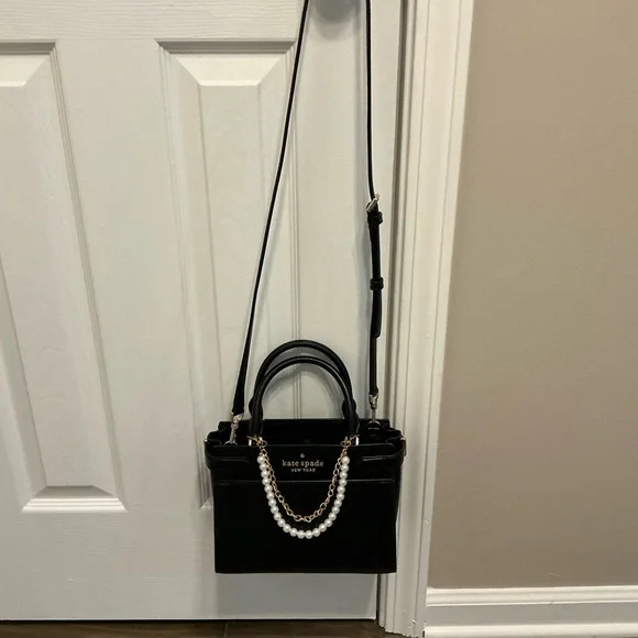 ✨💎NWOT💎✨ Kate Spade Two way Satchel Bag w/ Bag Charm. - Picture 2 of 12